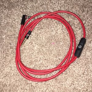 Beats remote talk cable